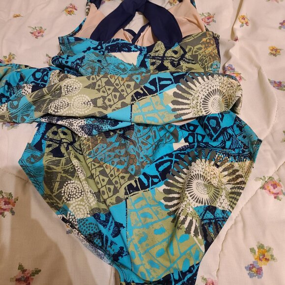 Vacation Swimsuit with askirt in Turquoise and Navy Sz 14 One Piece - Picture 2 of 9
